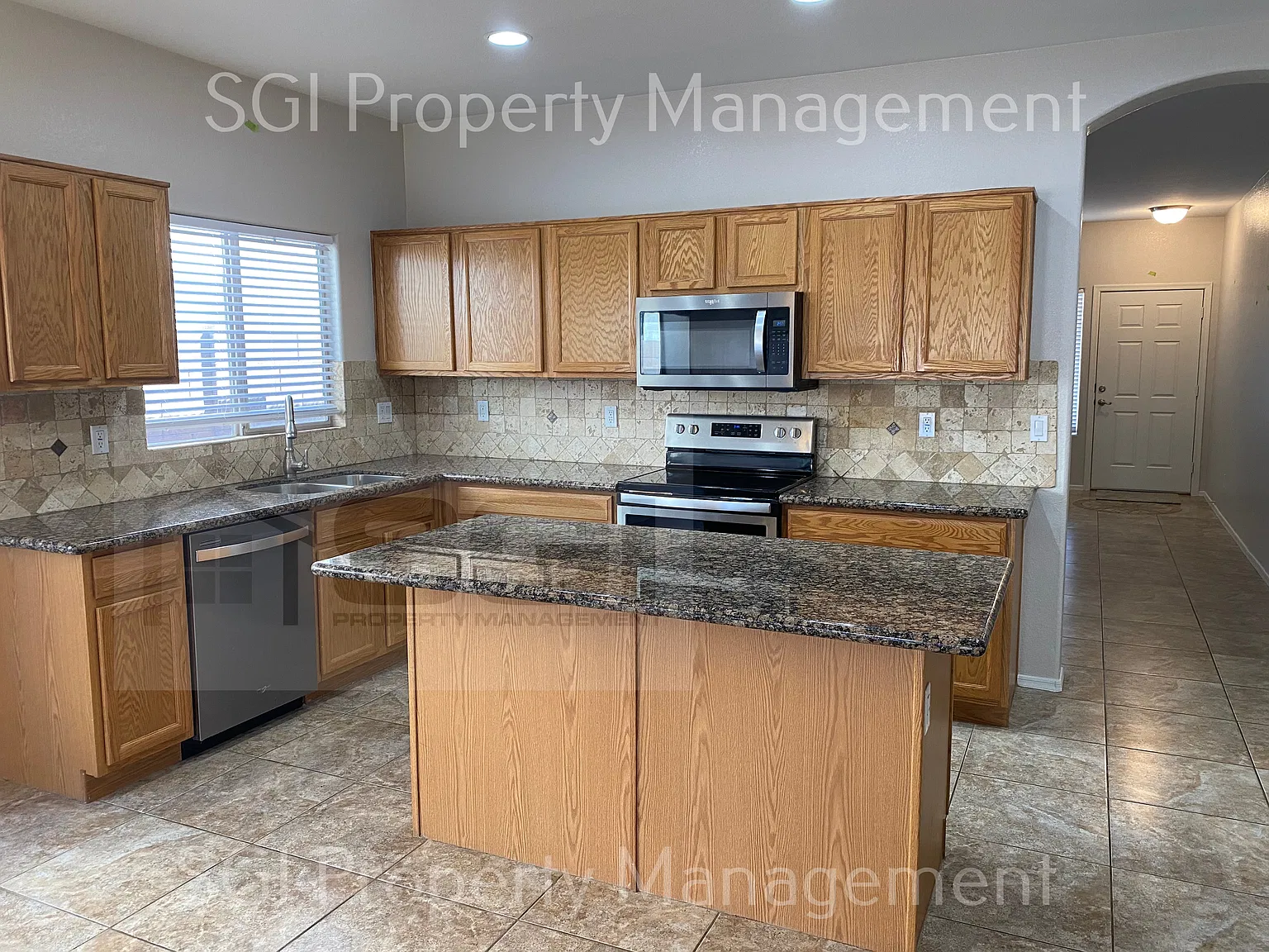 4 Bedroom ranch in Maricopa! — Photo 2