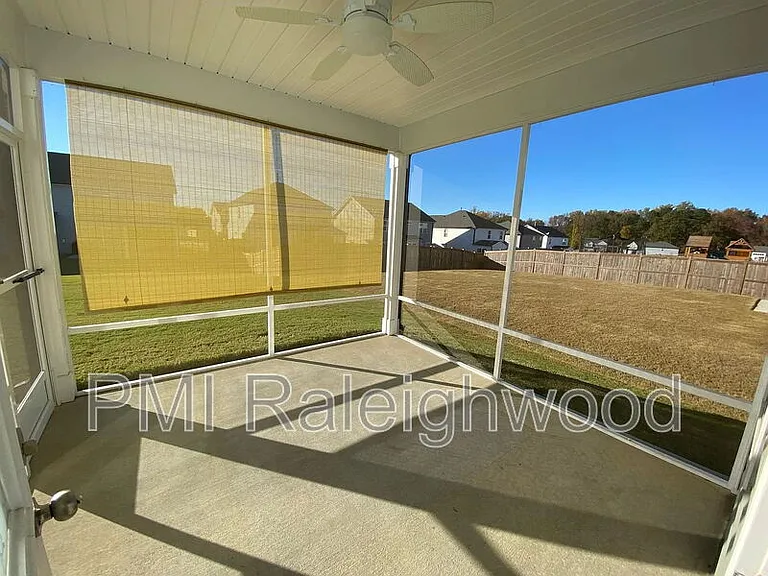 2124 Fox Chapel Pl — Photo 34