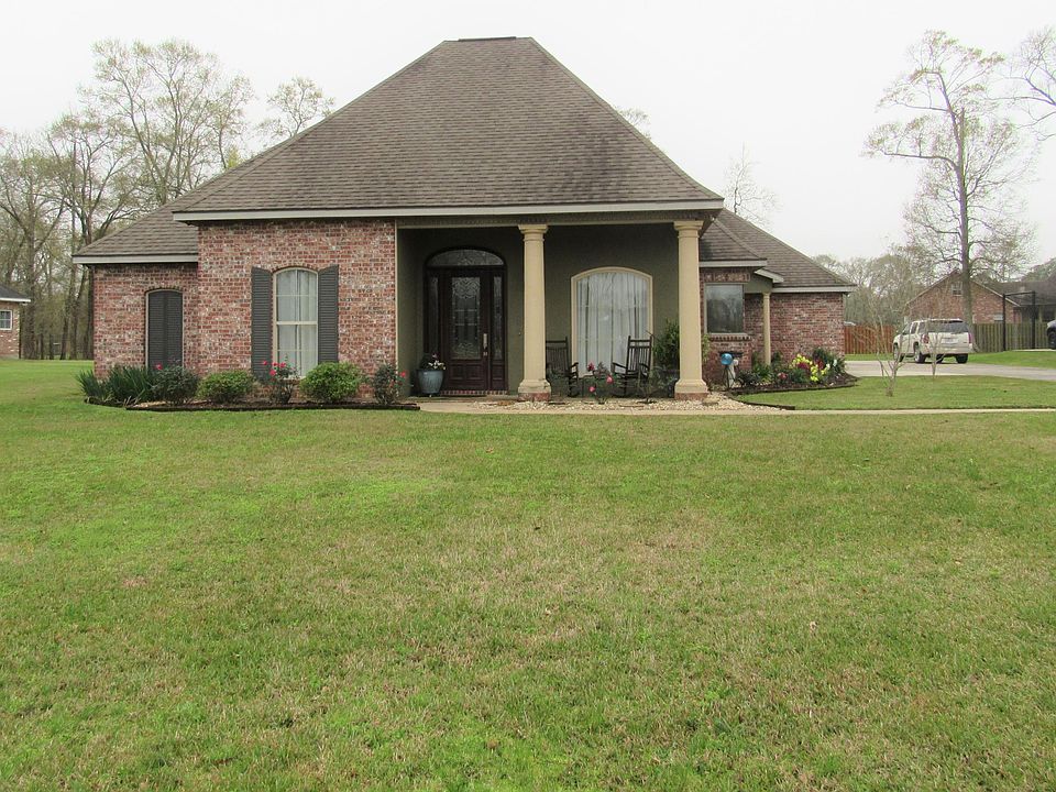 1st image of 8903 Oak Creek Ln