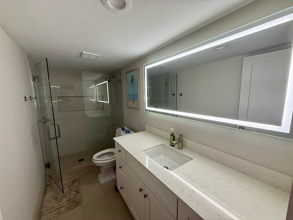 Bath #1 (in master bedroom)