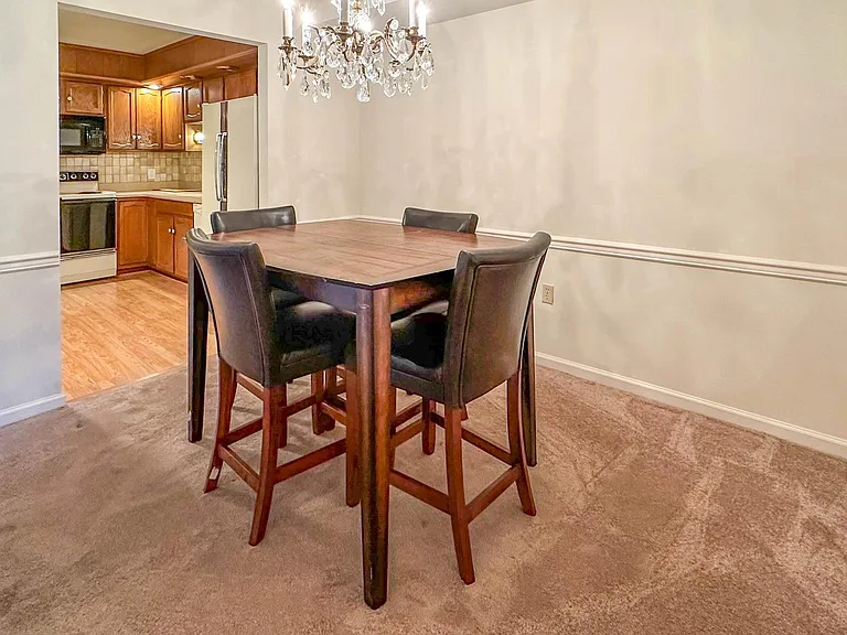 109 Valley Greene Cir — Photo 13