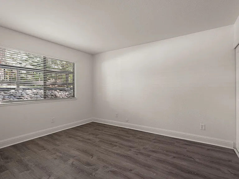 861 Southwood Blvd #30 — Photo 21