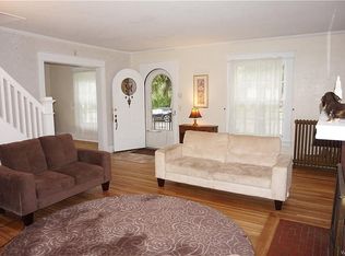 98 Springville Ave, Amherst, NY 14226