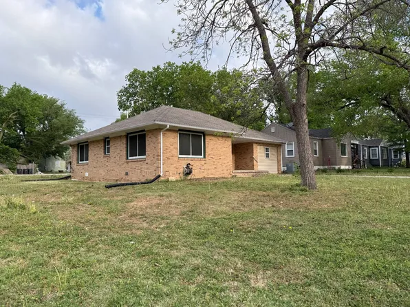 1013 N Campbell Ave, Beloit, KS 67420
