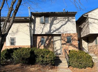 303 Foxfire Dr, Columbia, MO 65201