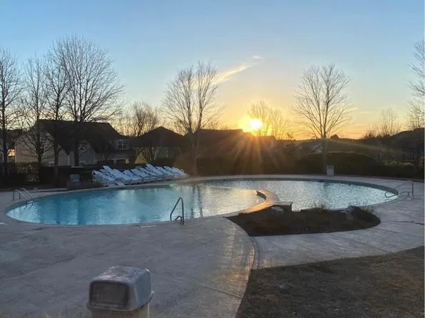 1035 Barnett Shoals Rd, Athens, GA