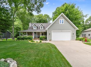 2694 Hittle Creek Dr, Fruitport, MI 49415
