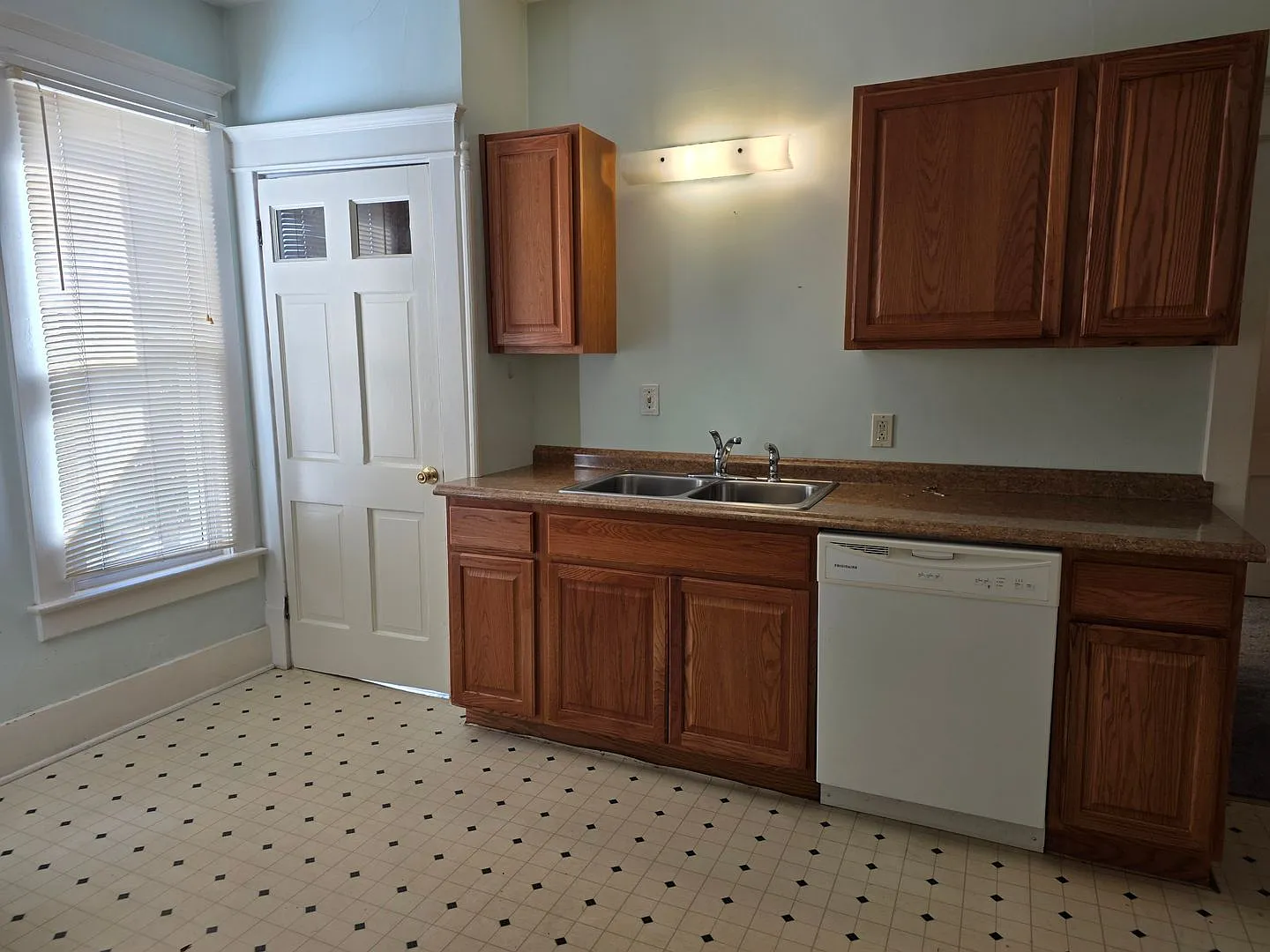 202 East Walnut, Ashland — Photo 3