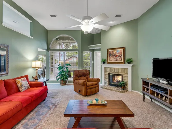 8716 Pedernales Trl, Fort Worth, TX 76118