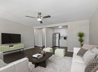 2401 W Balmoral Ave APT 3G, Chicago, IL 60625