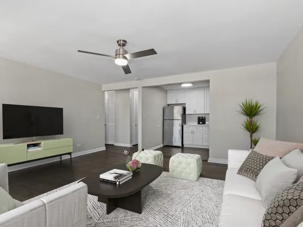 2401 W Balmoral Ave APT 3G, Chicago, IL 60625