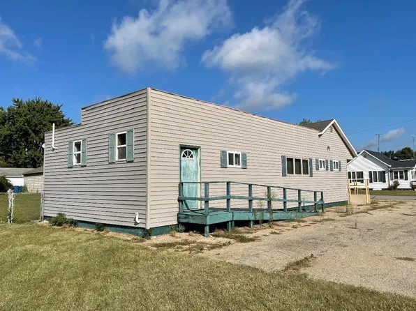 801 S Shield St, Knox, IN 46534