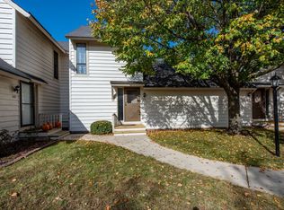 658 Mitchell Ct, Gurnee, IL 60031