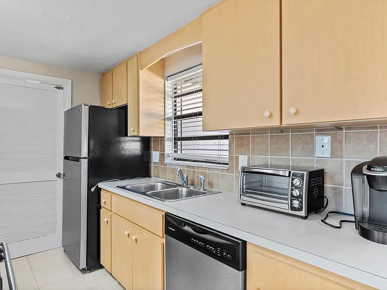 200 E Langsner St #1 — Photo 14