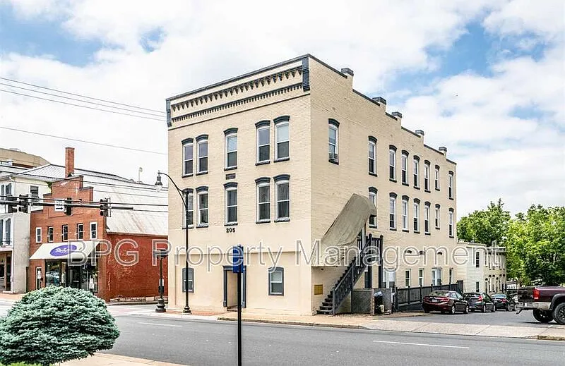 205 N Main St #8