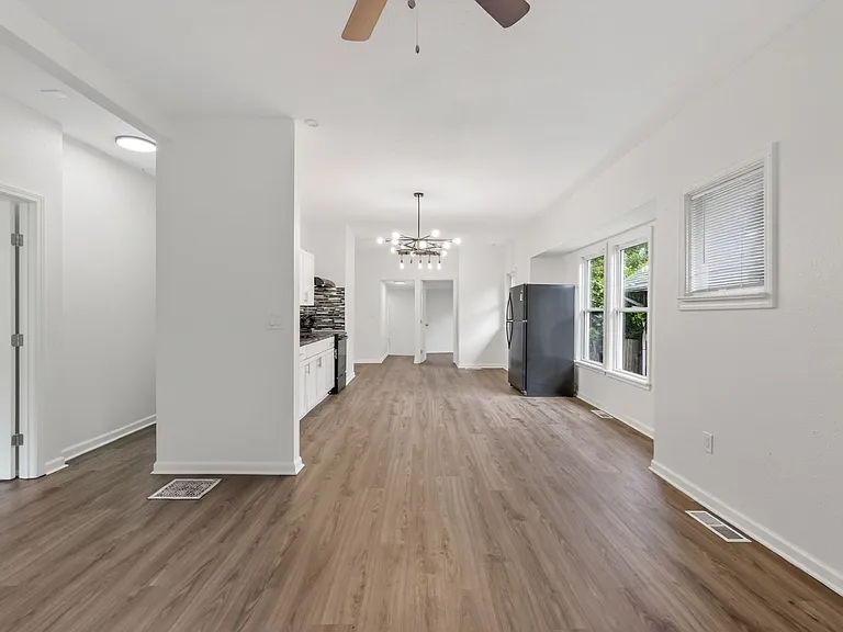 4617 S Benton Ave — Photo 4