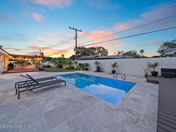 4th image of 590 Sherwood Ave