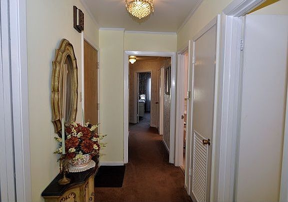 4th image of 131 Dartmouth St