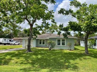 4420 W Edgar St, Orange, TX 77630