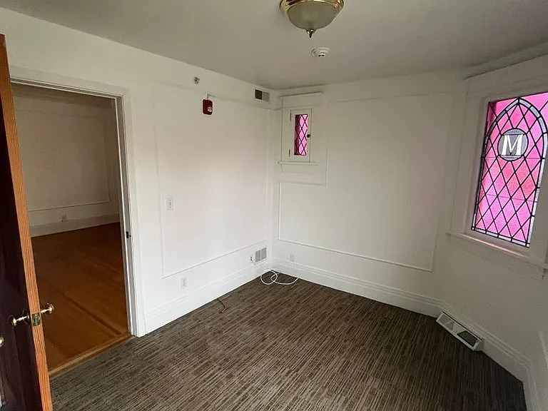2729 Dewey Ave — Photo 10