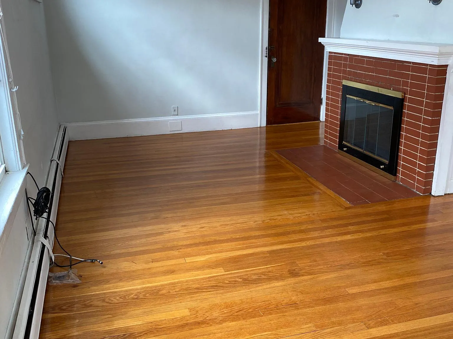 2 bed, 1050 sqft, $2,000 — Photo 3