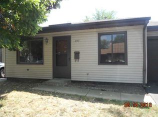 204 Birchwood Dr, Romeoville, IL 60446