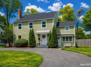 20 Lynnbrook Rd, Fairfield, CT 06825