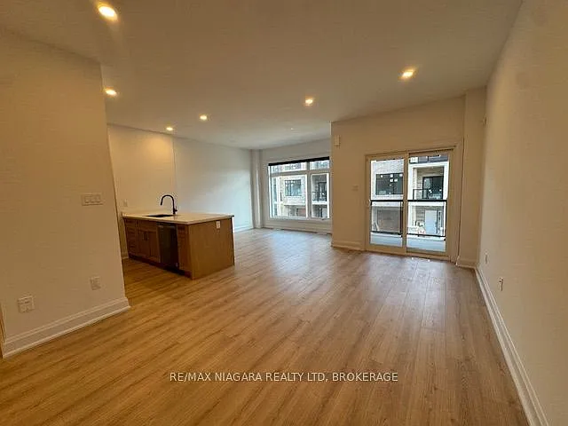 292 Vine St — Photo 2