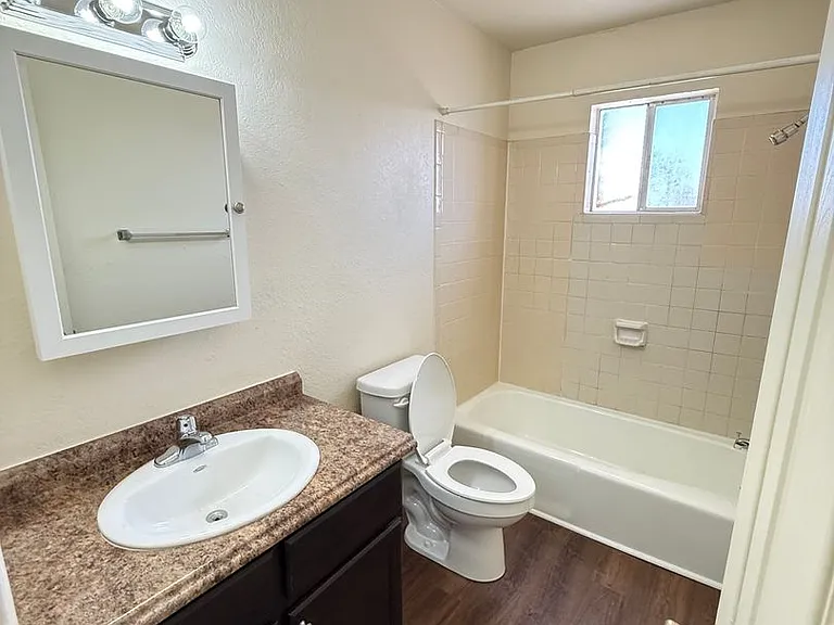 2805 E Idaho Ave — Photo 22
