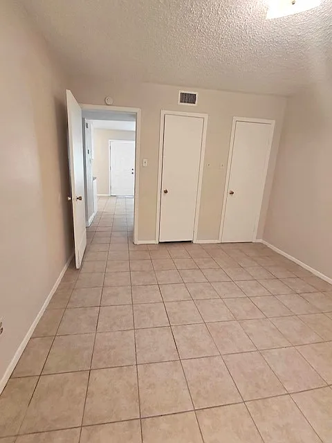 2 bed, $825 — Photo 3