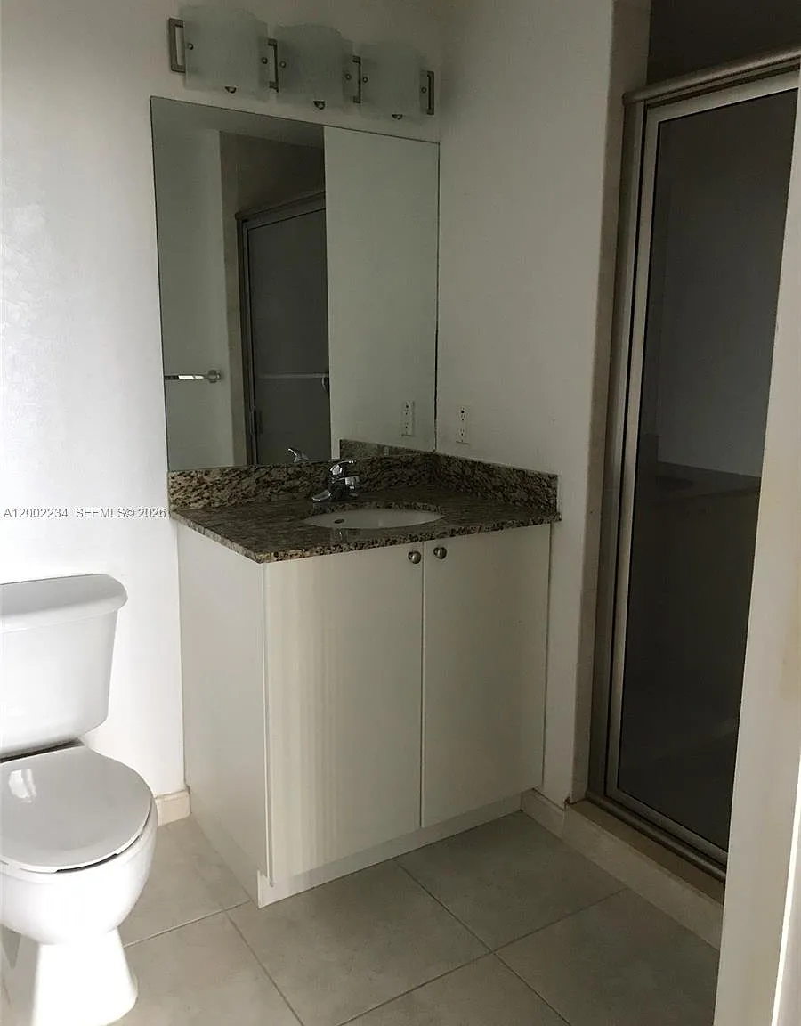 Radius Condo — Photo 3