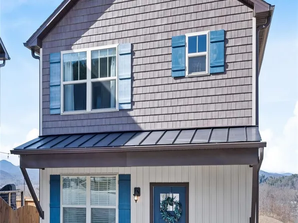 763 Cardwell Ln, Fletcher, NC 28732
