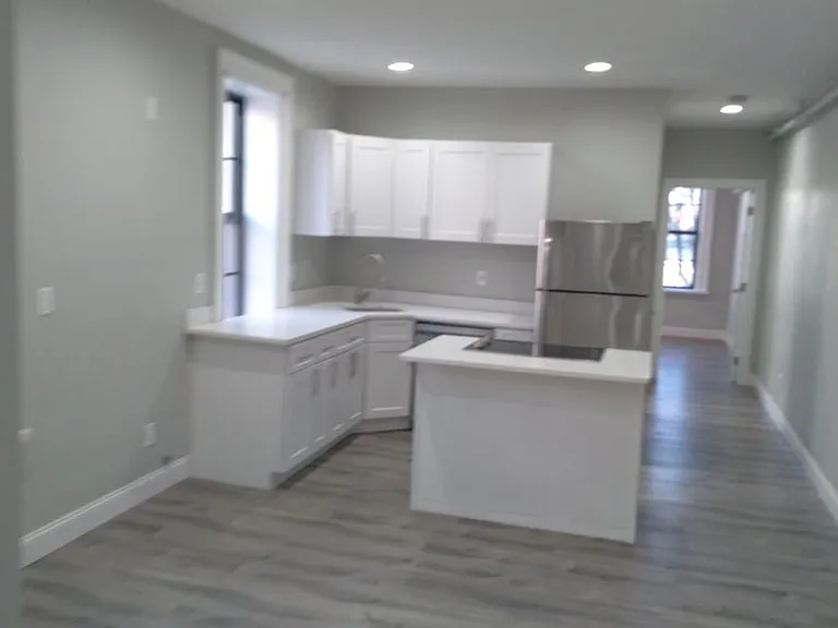 140 Hamilton St — Photo 11