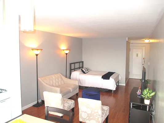 Sold by Jackson Heights Properties Real Estate LLC | media 19