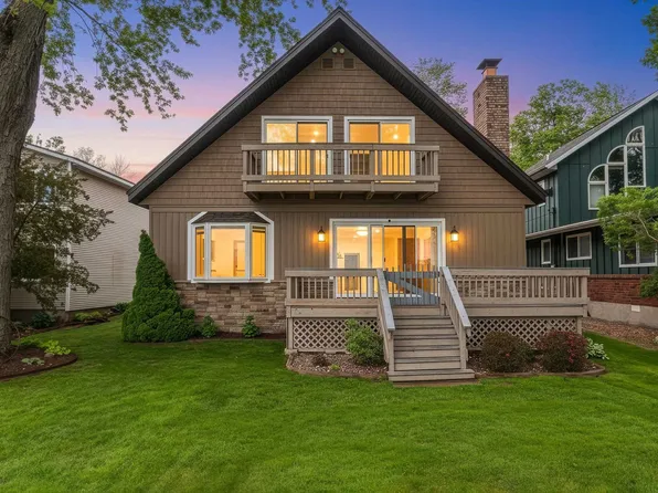 N5894 Lake Dr, Shawano, WI 54166