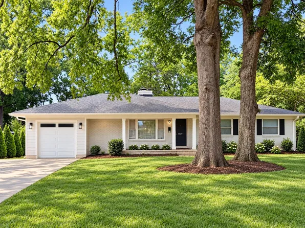 1329 Mockingbird Ln, Charlotte, NC 28209