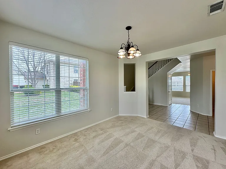 1806 Lobrecht Ct — Photo 5