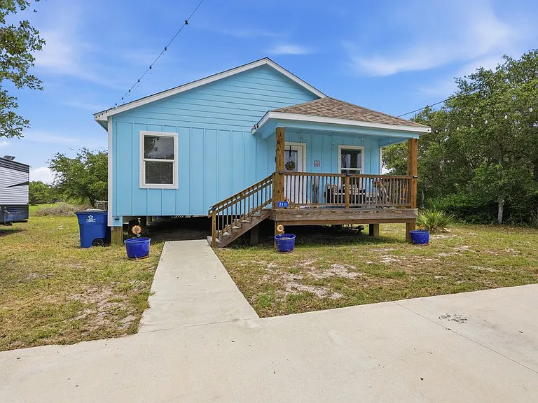 2111 Lone Star Rd — Photo 24
