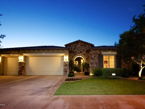 15788 W Cypress St, Goodyear, AZ 85395