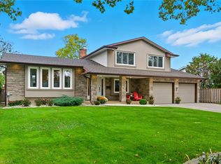 7 Kenmore Cres, Saint Catharines, ON L2N 4S4