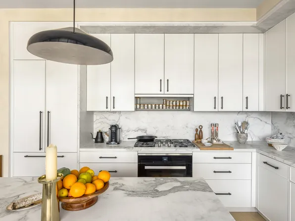 25 Park Row image 8 of 22