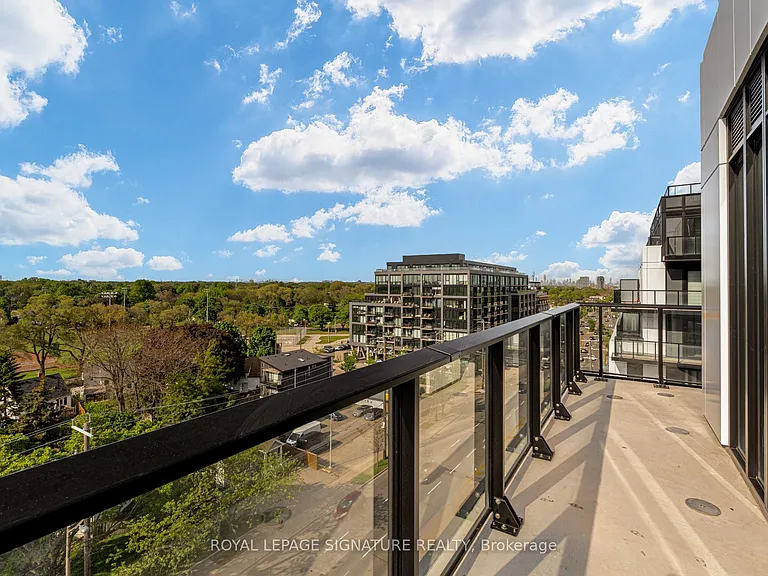 799 The Queensway #820 — Photo 32