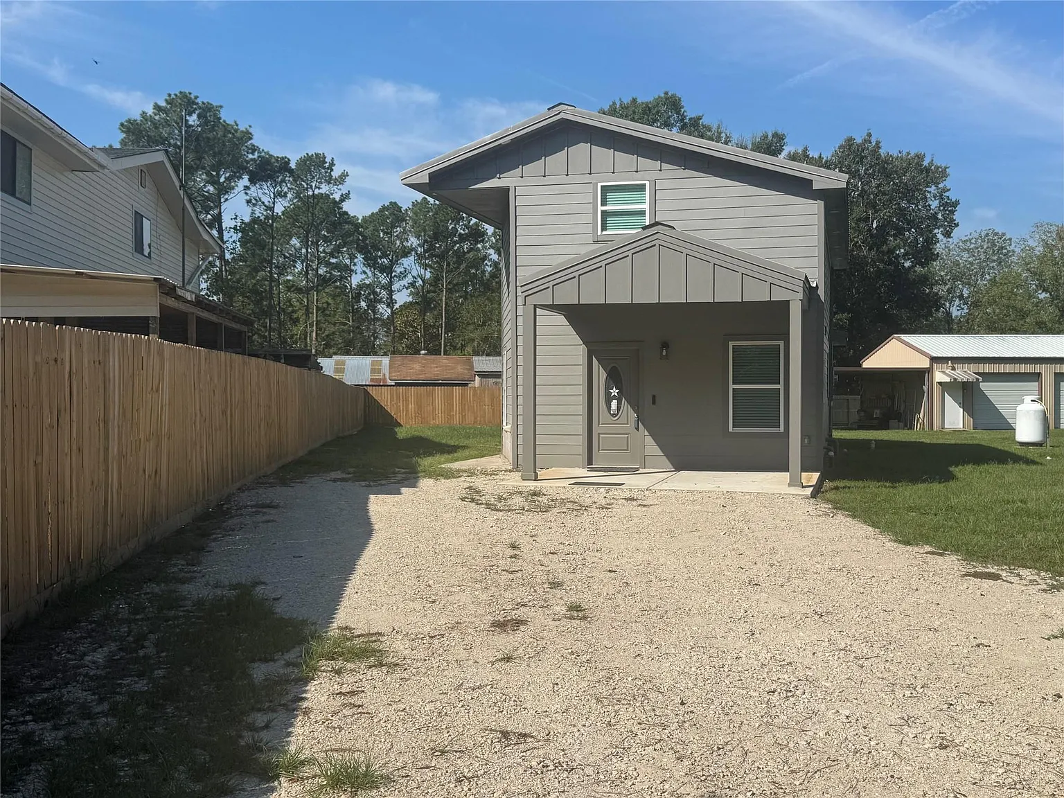 3 bed, 2.0 bath, 1642 sqft, $1,675 — Photo 2