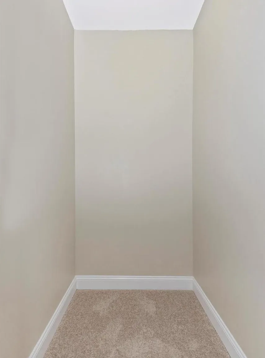 4 bed, 2.5 bath, 1800 sqft, $2,300 — Photo 3