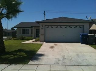 1248 Barcelona Way, Madera, CA 93638