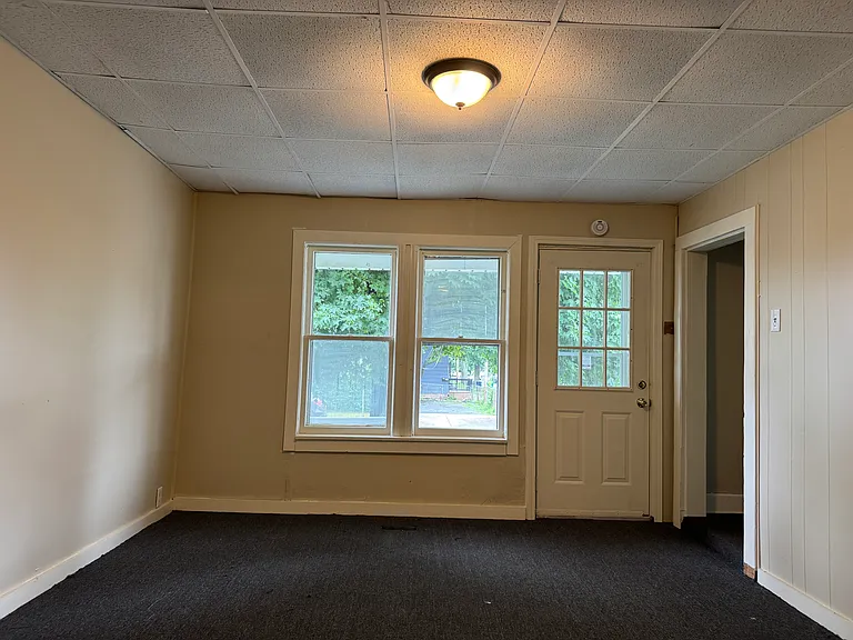 1802 Ferry Ave — Photo 7