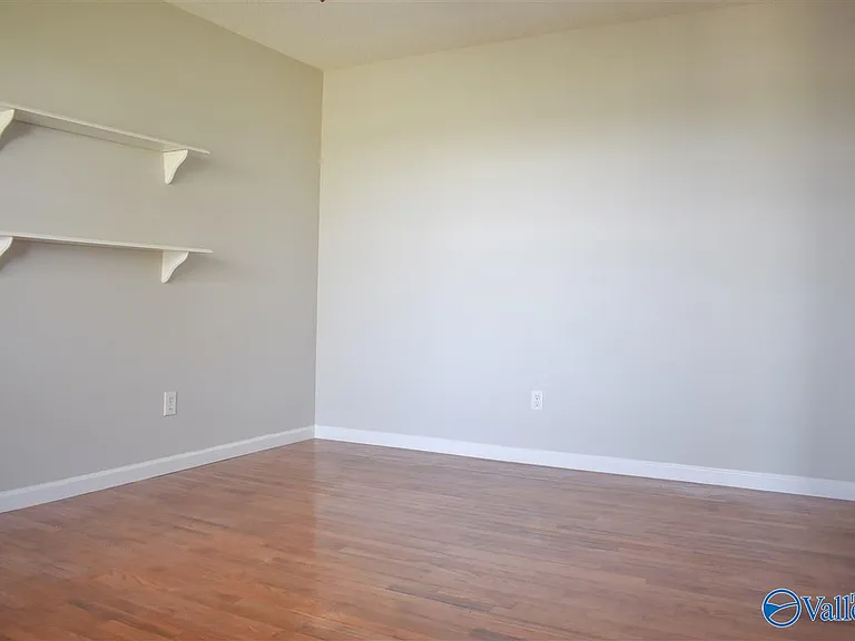 18201 Menefee Rd — Photo 11