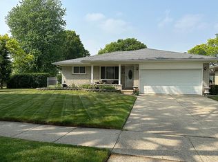 13139 Nantucket Dr, Sterling Heights, MI