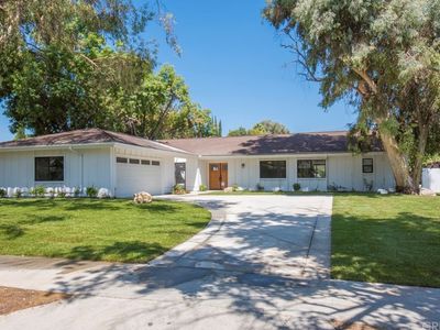 22421 Bessemer St, Woodland Hills, CA, 91367