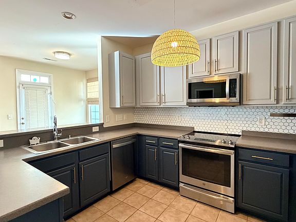 4th image of 5410 Silver Moon Ln